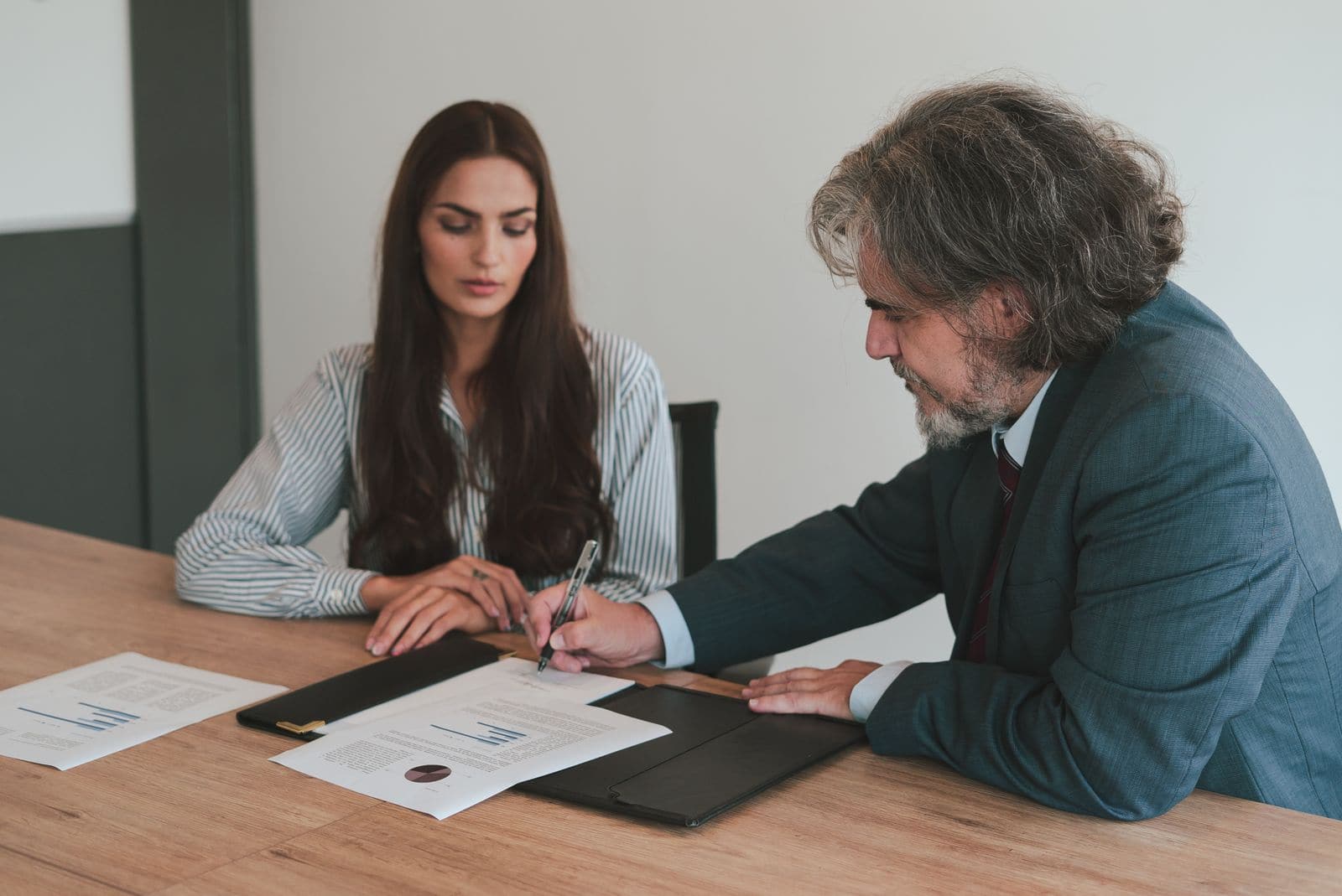 Fractional vs. Full-Time CFO: When Each One Fits